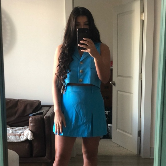 Central Park West Brooke Vest & Mini Skirt - Picture 4 of 4